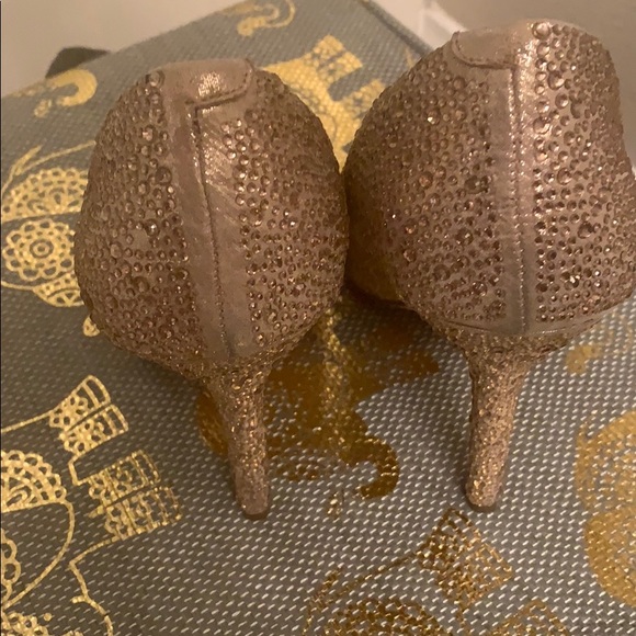 Heels - Picture 5 of 5